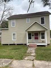 227 E Pine Street, Crowley, LA 70526