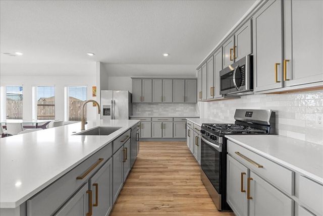 2018 Penwern Alley Lane, League City, TX 77573