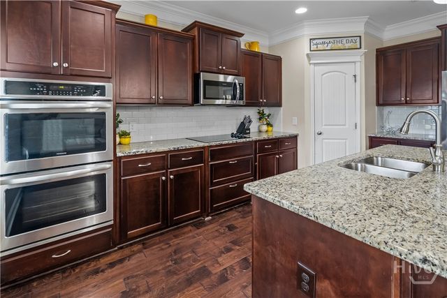 90 Roundstone Way, Richmond Hill, GA 31324