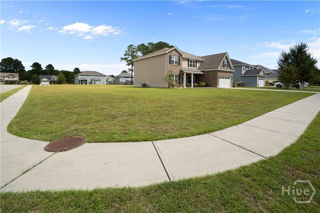 90 Roundstone Way, Richmond Hill, GA 31324