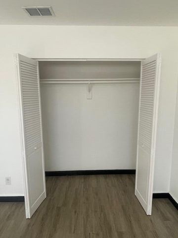 411 SE 10th Street 5, Hallandale Beach, FL 33009