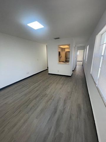 411 SE 10th Street 5, Hallandale Beach, FL 33009