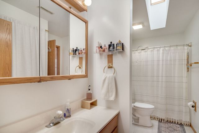 34 Elm Avenue, Fox Lake, IL 60020