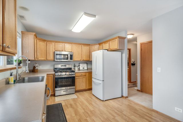 34 Elm Avenue, Fox Lake, IL 60020