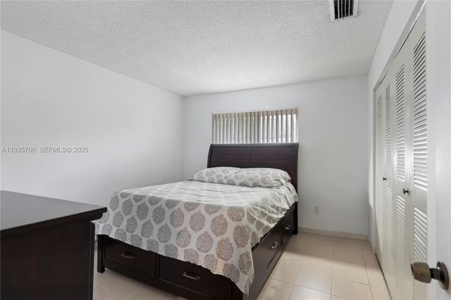 8262 NW 5th Ln 392, Miami, FL 33126