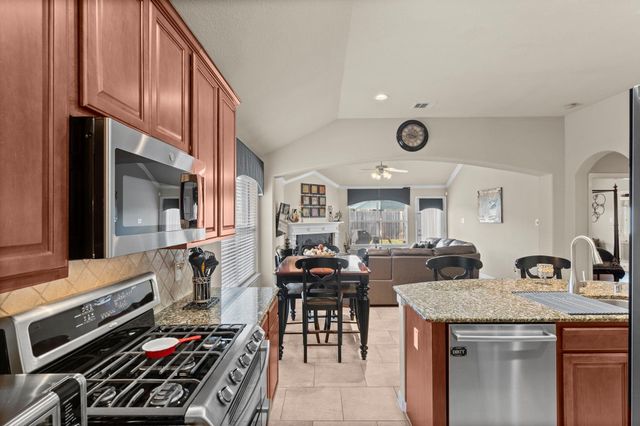 4618 Countrypines Drive SW, Spring, TX 77388