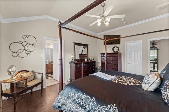 4618 Countrypines Drive SW, Spring, TX 77388
