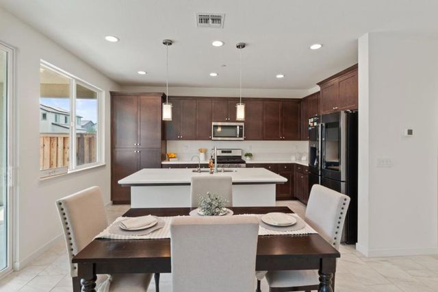 16562 Arbuckle Avenue, Lathrop, CA 95330