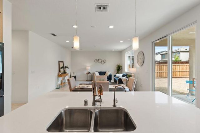 16562 Arbuckle Avenue, Lathrop, CA 95330