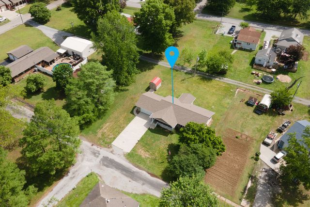 707 S Sunny Slope Street, West Frankfort, IL 62896