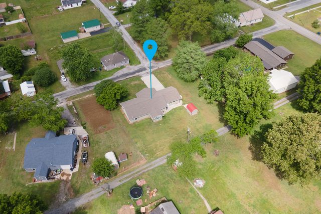 707 S Sunny Slope Street, West Frankfort, IL 62896