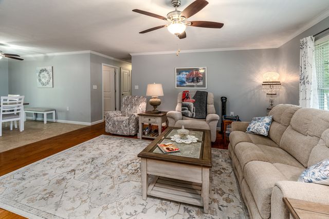 707 S Sunny Slope Street, West Frankfort, IL 62896