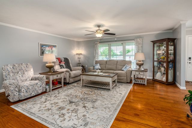 707 S Sunny Slope Street, West Frankfort, IL 62896