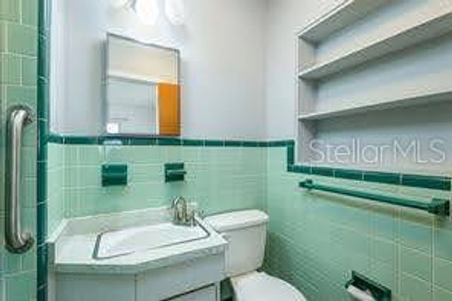 10209 N VALLE DRIVE, Tampa, FL 33612