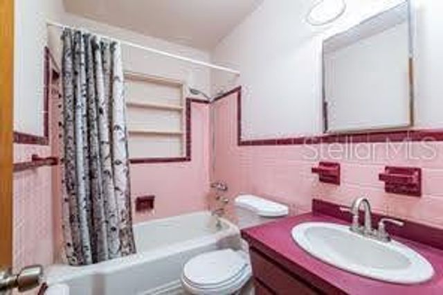 10209 N VALLE DRIVE, Tampa, FL 33612
