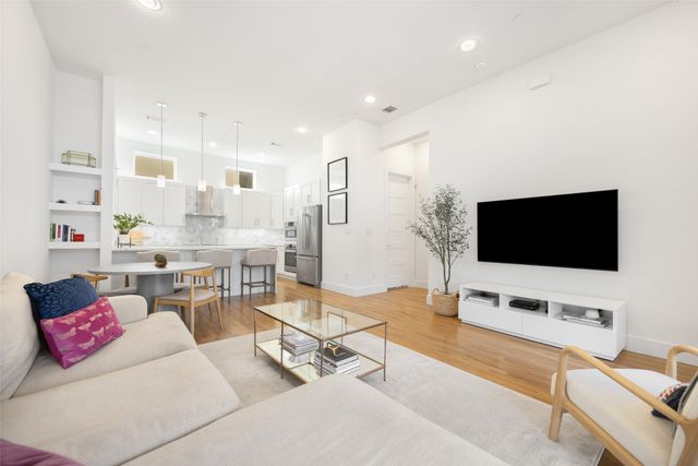 1727 Caddo Street 103, Dallas, TX 75204