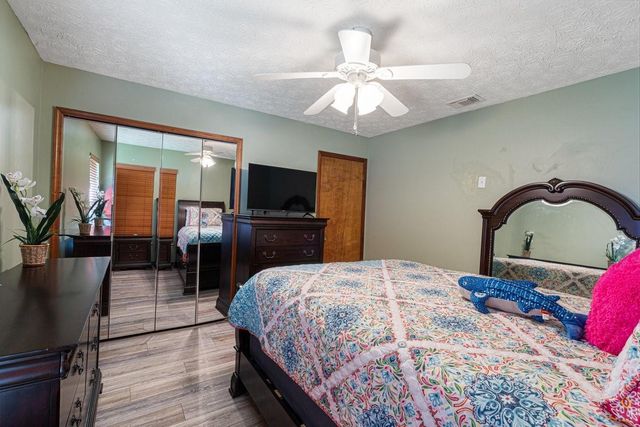 886 S E O'Donnell Lane, Port St. Lucie, FL 34983