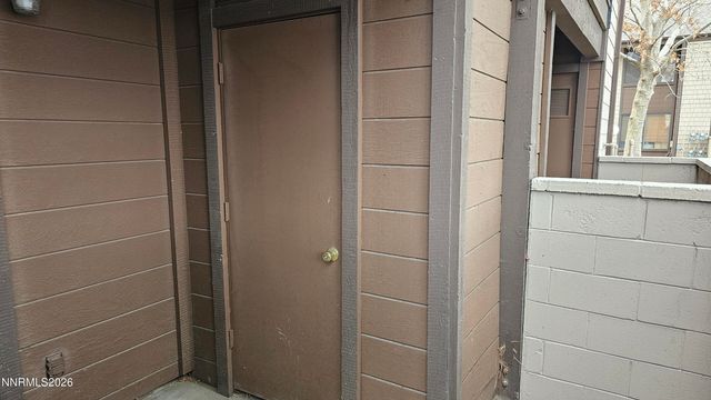 1465 E Peckham Lane 55, Reno, NV 89502