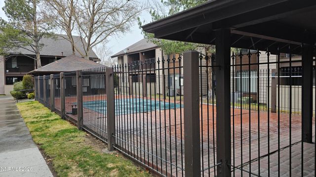 1465 E Peckham Lane 55, Reno, NV 89502