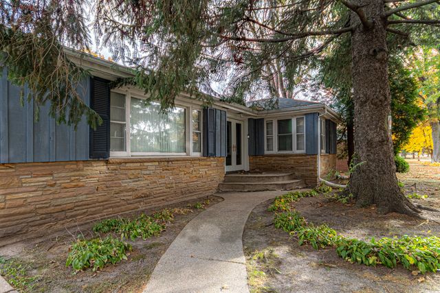 3535 Latham Street, Rockford, IL 61103