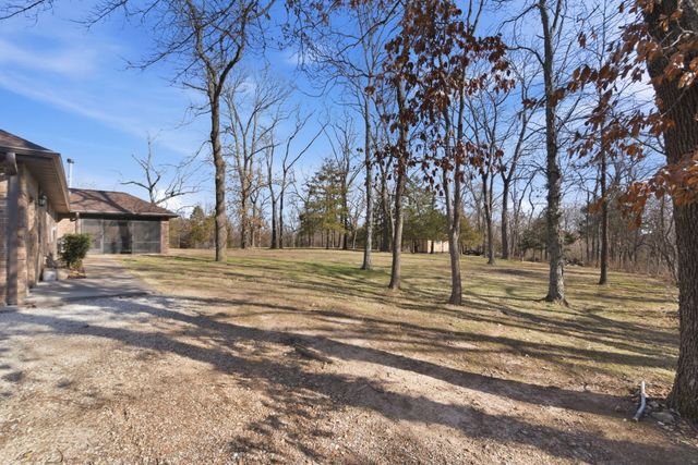 704 Woodwind Drive, Nixa, MO 65714