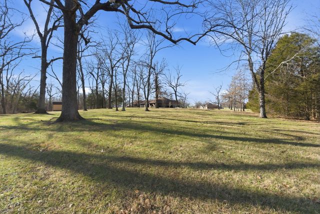 704 Woodwind Drive, Nixa, MO 65714