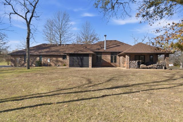 704 Woodwind Drive, Nixa, MO 65714