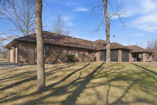 704 Woodwind Drive, Nixa, MO 65714