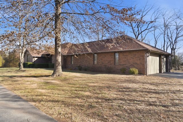 704 Woodwind Drive, Nixa, MO 65714