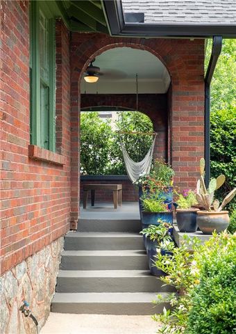 1375 Hartford SW Avenue, Atlanta, GA 30310