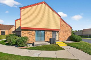 3925 W College AVENUE, Milwaukee, WI 53221