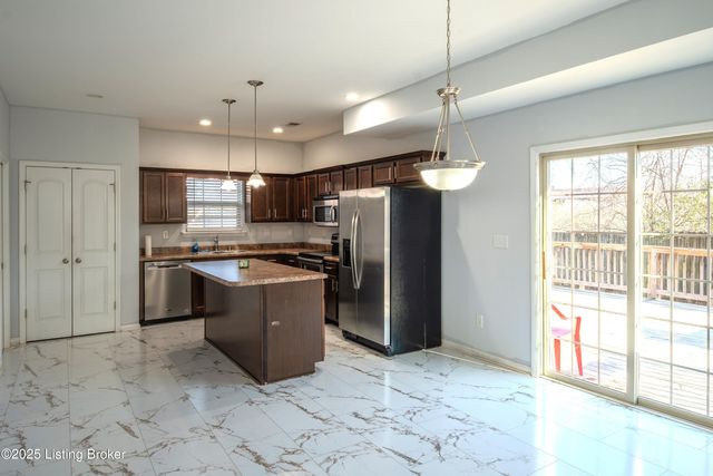 168 Reserves Blvd, Shepherdsville, KY 40165