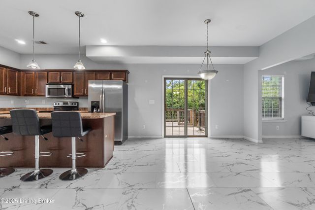 168 Reserves Blvd, Shepherdsville, KY 40165