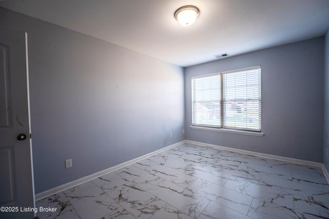 168 Reserves Blvd, Shepherdsville, KY 40165