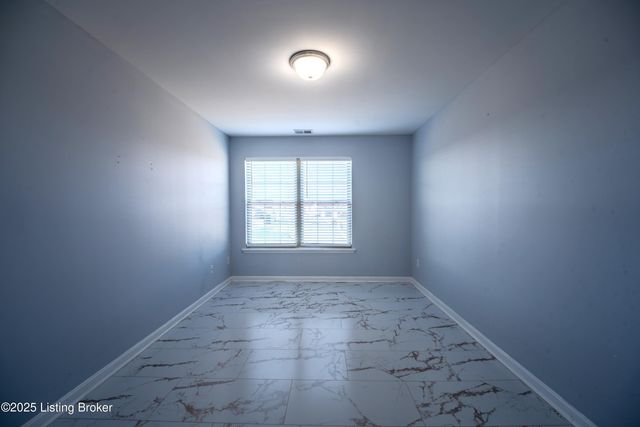 168 Reserves Blvd, Shepherdsville, KY 40165