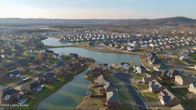 168 Reserves Blvd, Shepherdsville, KY 40165