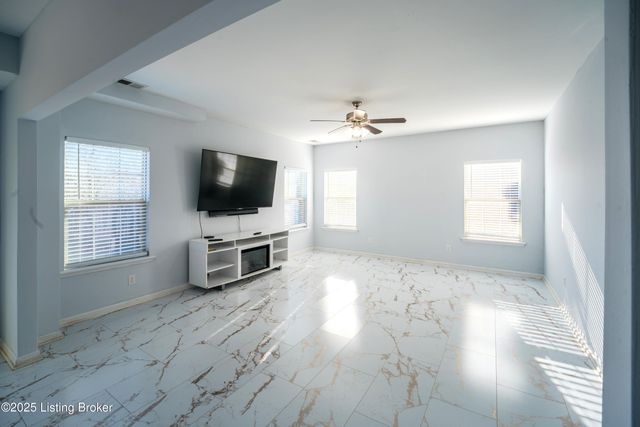 168 Reserves Blvd, Shepherdsville, KY 40165