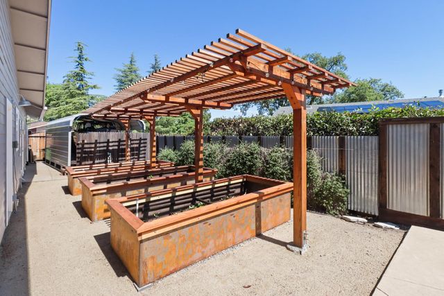 963 Shasta Cir, El Dorado Hills, CA 95762