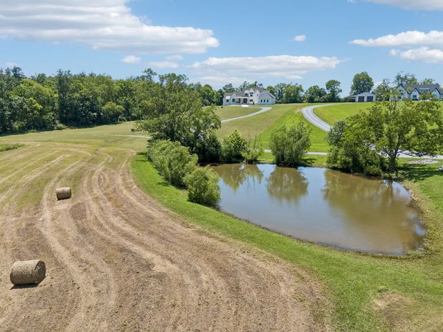 197E Bugg Hollow Rd, Gallatin, TN 37066