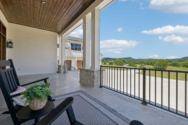 197E Bugg Hollow Rd, Gallatin, TN 37066