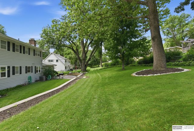 604 Meadow Road, Omaha, NE 68154