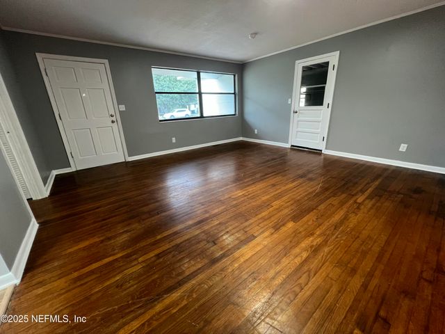 3609 CESERY Boulevard, Jacksonville, FL 32277