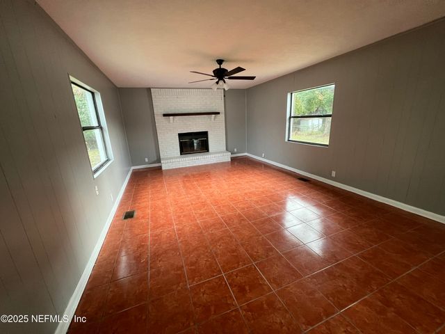 3609 CESERY Boulevard, Jacksonville, FL 32277