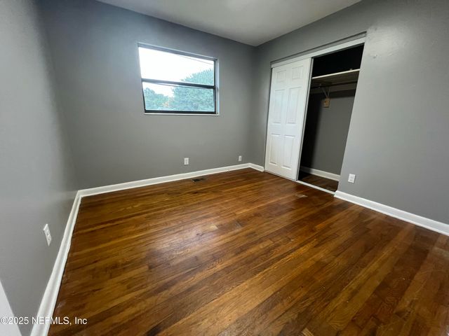 3609 CESERY Boulevard, Jacksonville, FL 32277