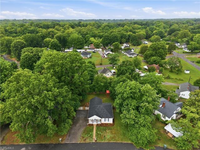 725 Osborne Street, Eden, NC 27288