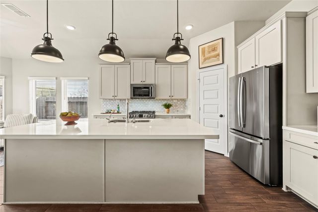 9019 Stanley Oak Drive, Missouri City, TX 77459