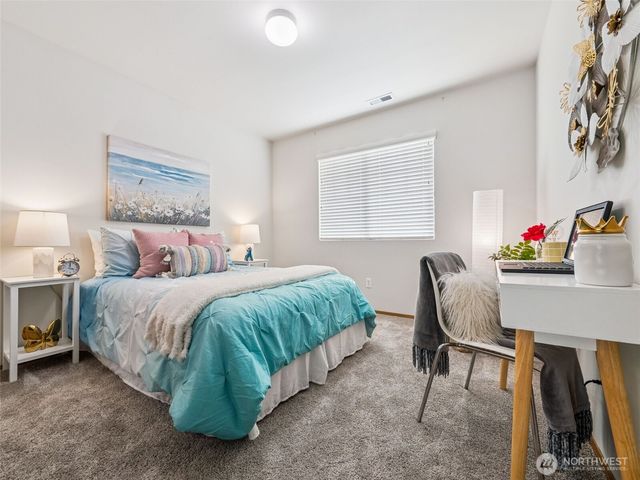 23712 SE 243rd Place, Maple Valley, WA 98038