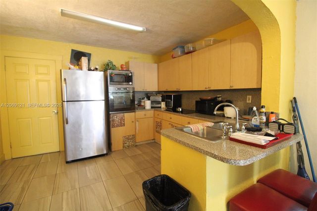 7010 NW 6th Avenue, Miami, FL 33150