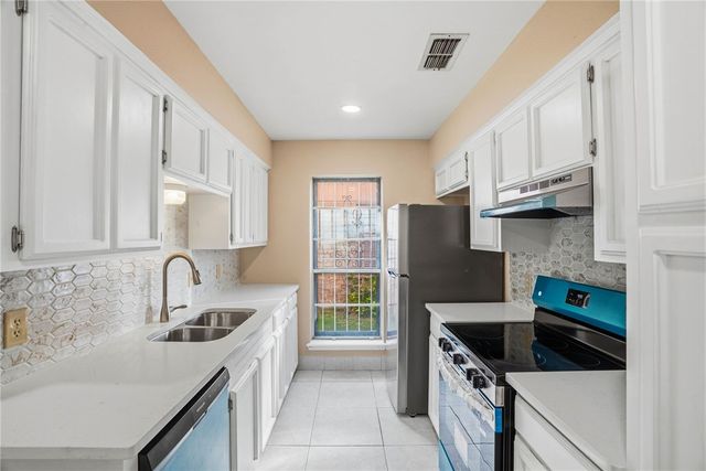 6317 Sault Dr, Corpus Christi, TX 78414