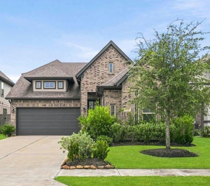 Image 2 of property listing at 8726 Timber Knoll Drive, Missouri City, TX 77459